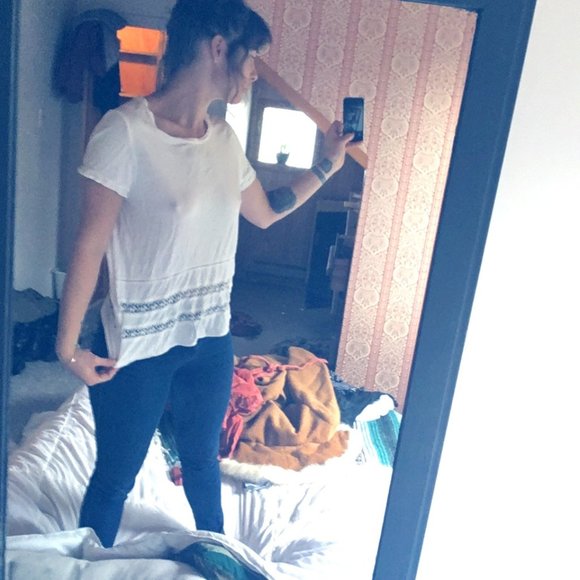 white tee - Picture 1 of 1